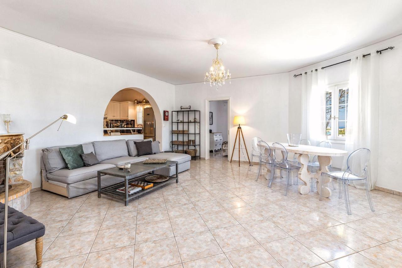 Daphne'S Lux Villa Paraspori  Luaran gambar